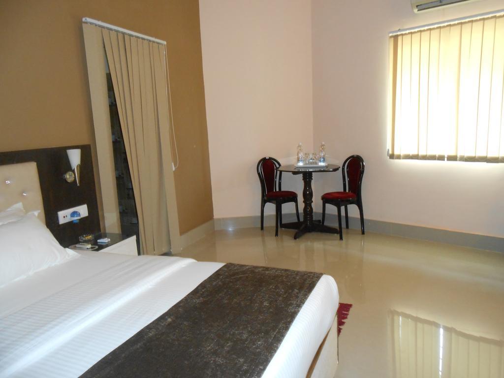 The Pearl Hotell Puri Eksteriør bilde